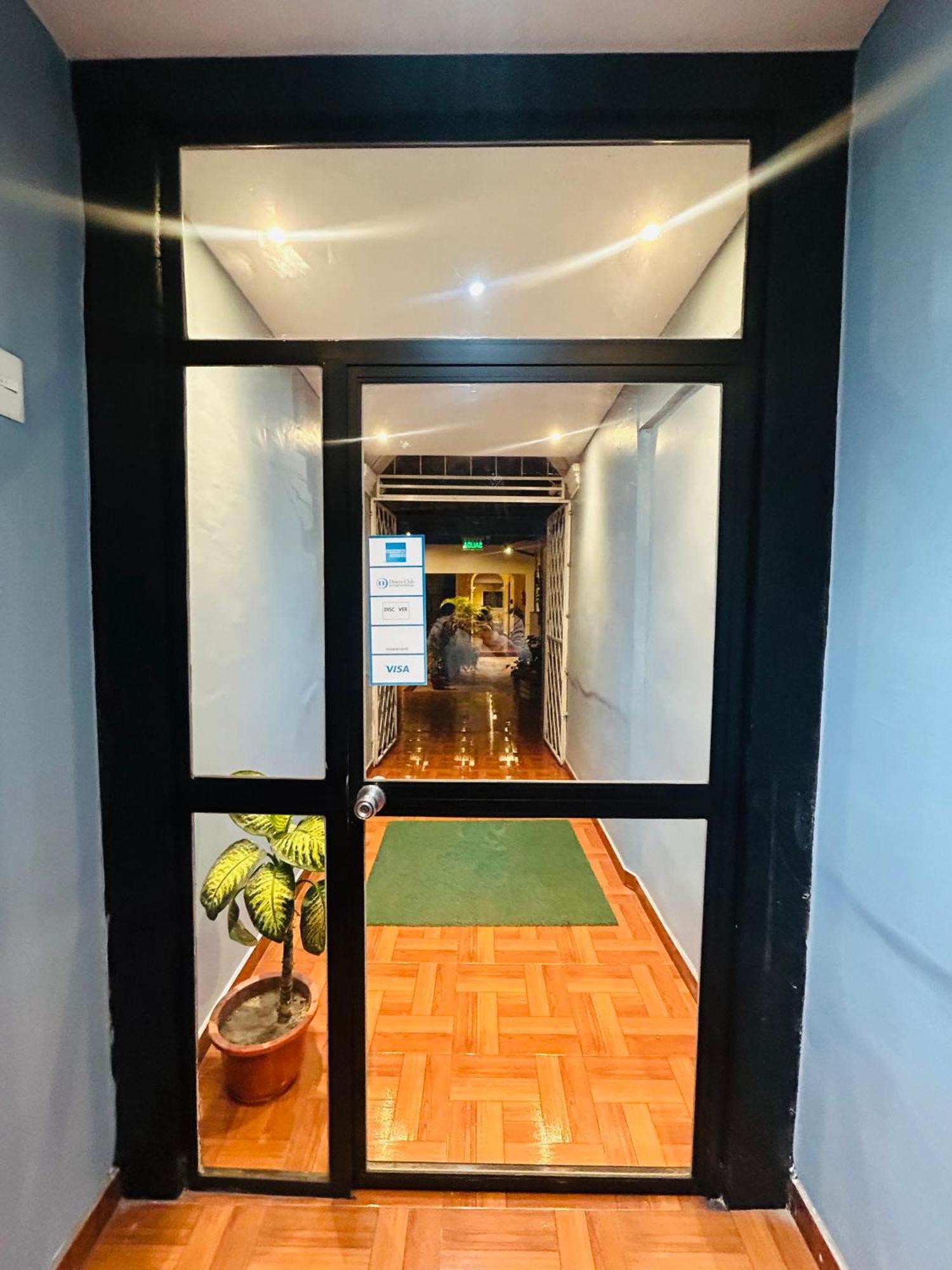 Accel Hotel La Quinta Ibarra Bagian luar foto