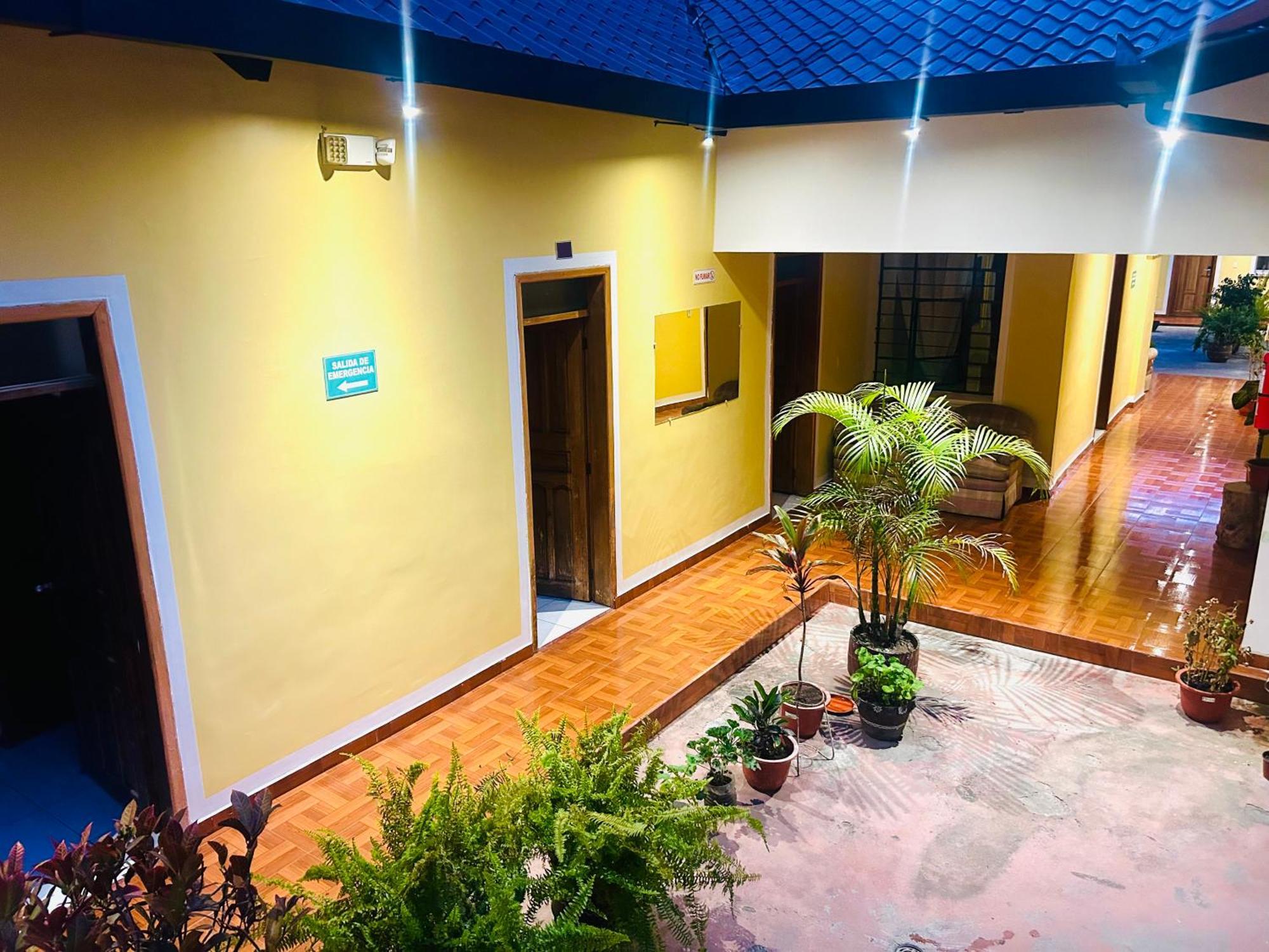 Accel Hotel La Quinta Ibarra Bagian luar foto