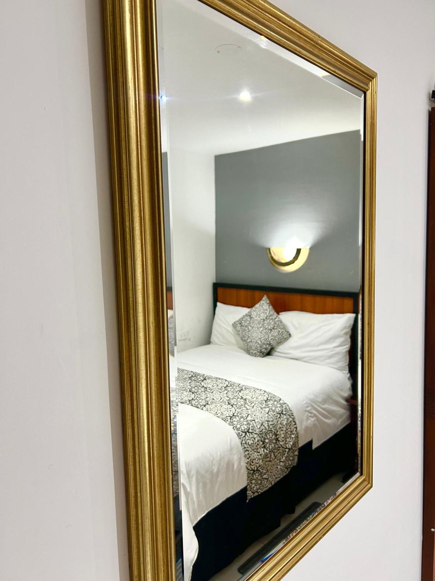 Accel Hotel La Quinta Ibarra Bagian luar foto