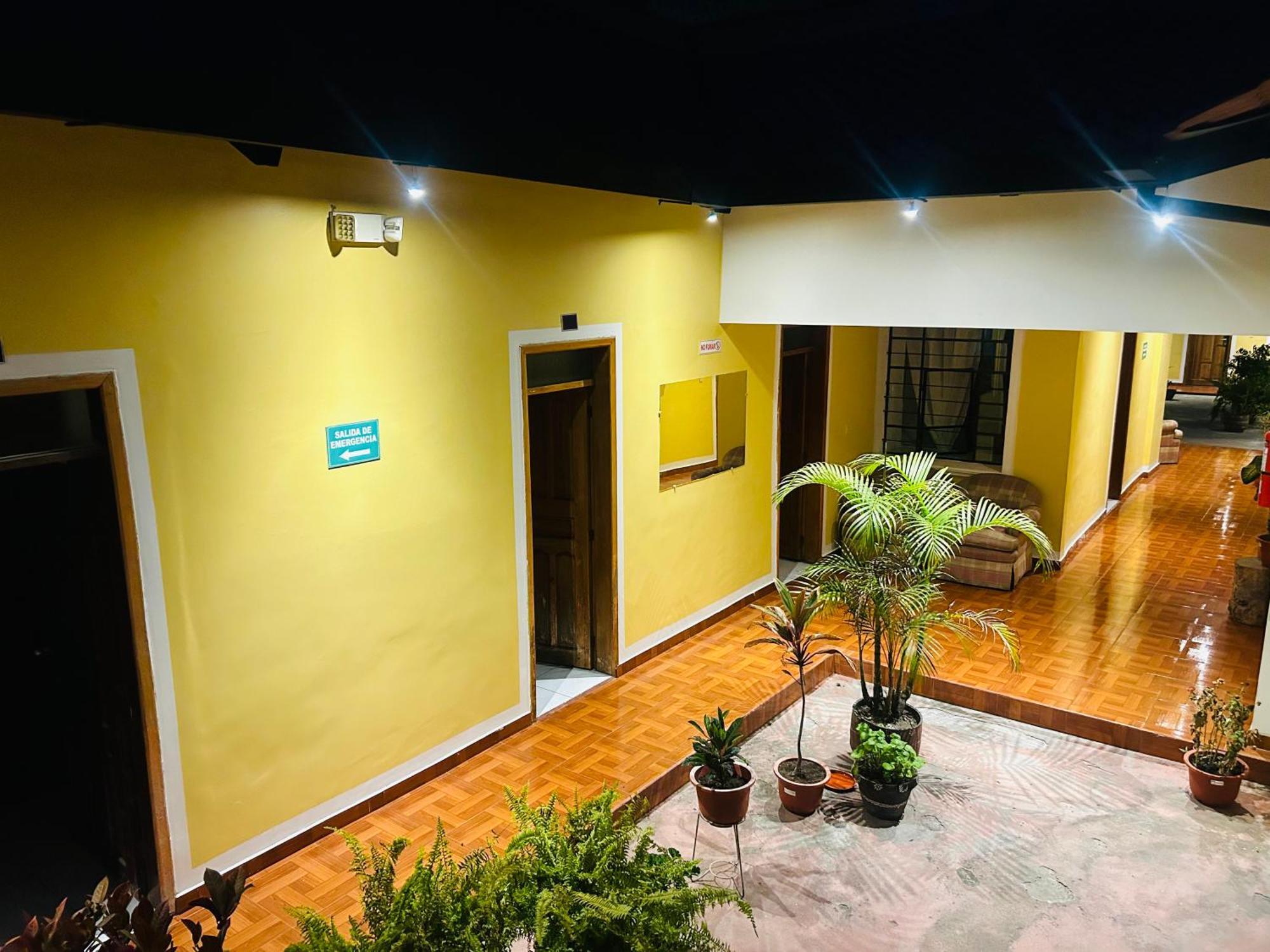 Accel Hotel La Quinta Ibarra Bagian luar foto