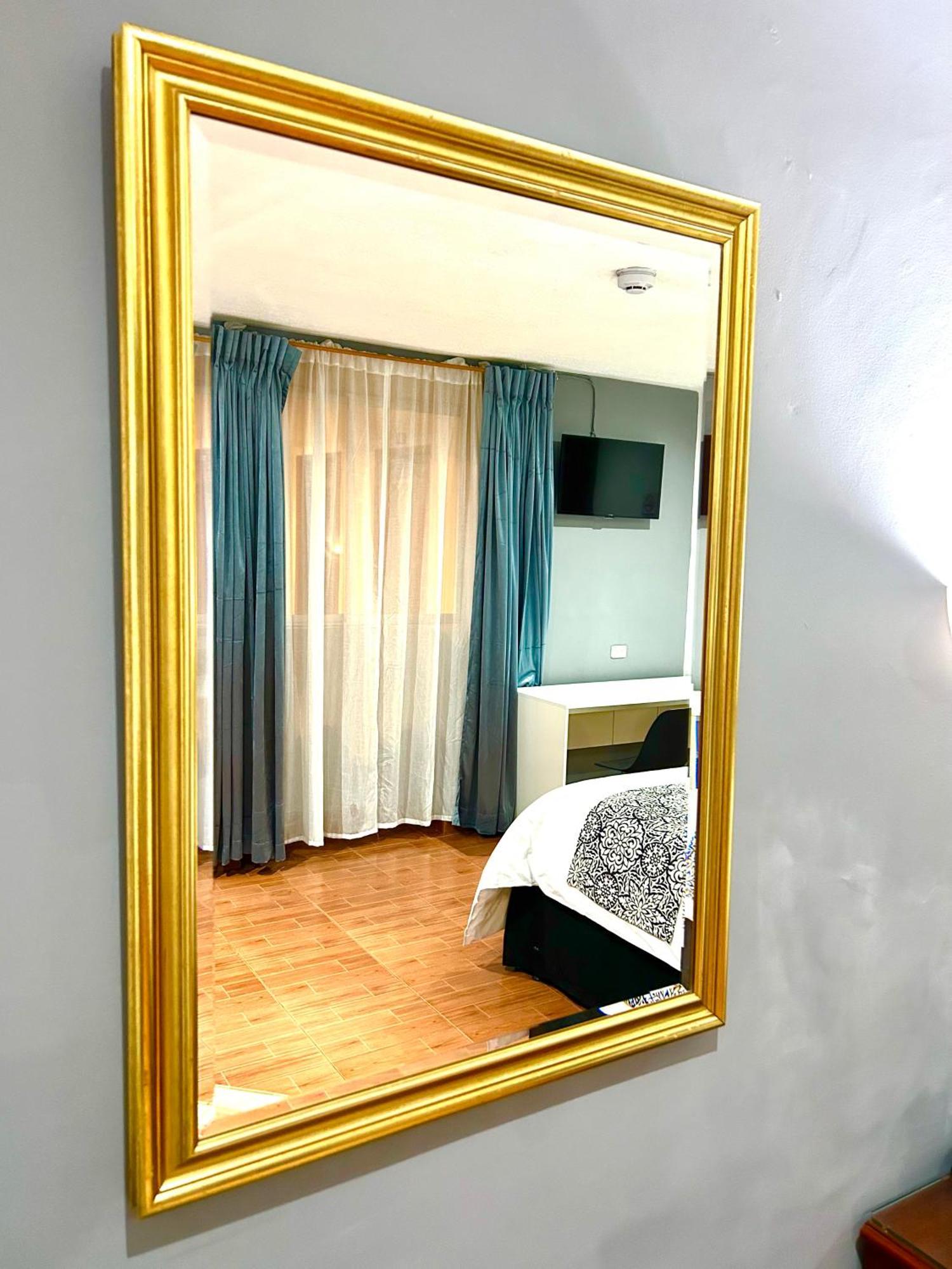 Accel Hotel La Quinta Ibarra Bagian luar foto